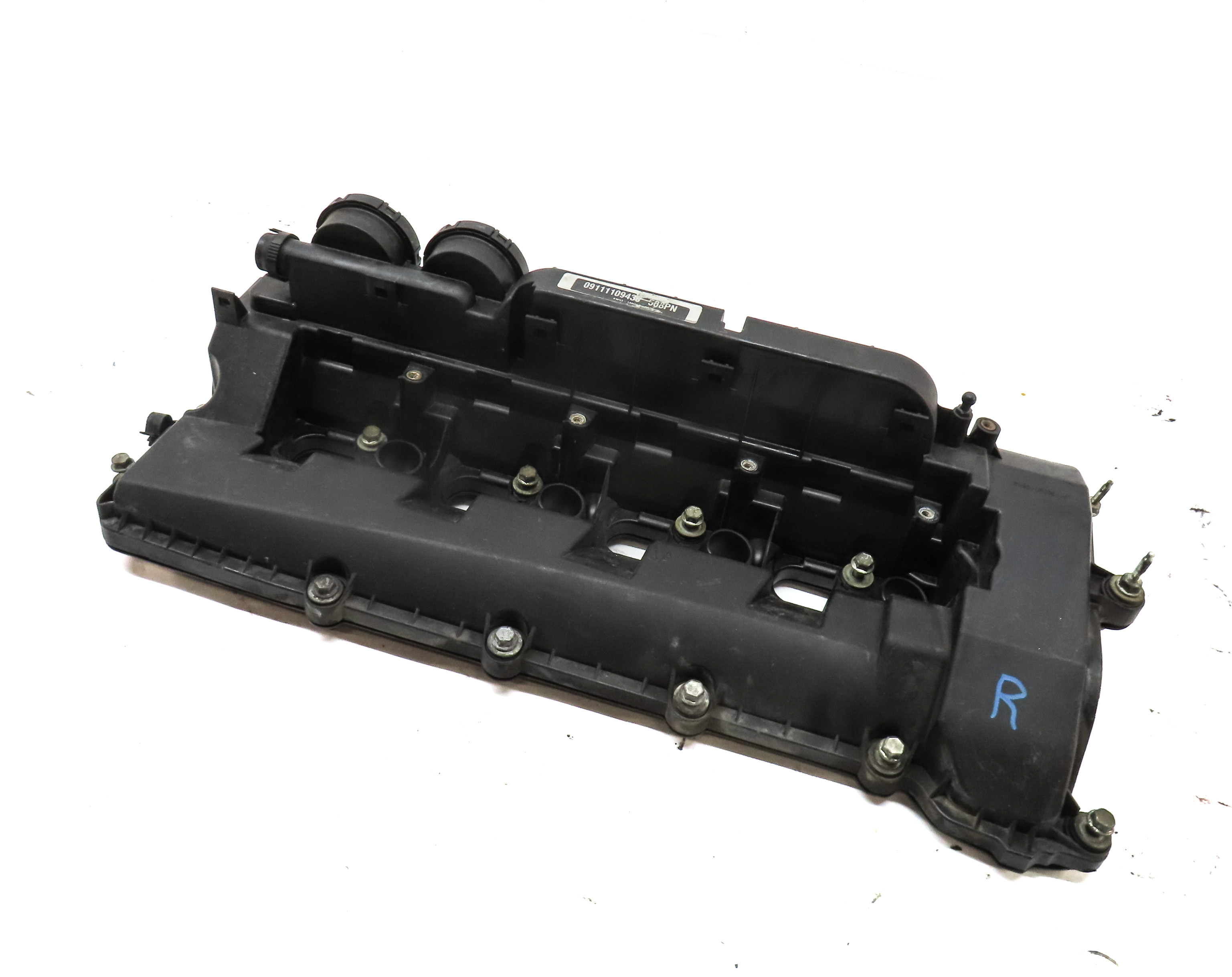 2010-2018 RANGE ROVER / SPORT (L320 L322 L494 L405) 5.0L V8 - RIGHT VALVE COVER — exact item pictured